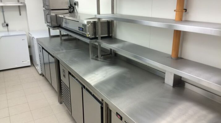Muebles de acero inoxidable para cafeterías