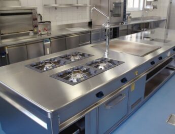 Inspecciones técnicas en cocinas industriales: guía para cumplir.