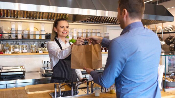 Licencias para montar un take away - Requisitos. Requisitos y licencias esenciales para un negocio take away en España.