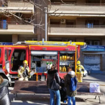 Un incendio en una campana extractora moviliza a los Bomberos en L’Escorxador