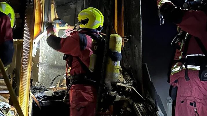 Fuego en el casco histórico: un restaurante afectado por un incendio