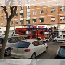 Bomberos intervienen tras incendio en cocina de bar en Obispo Acuña, Zamora
