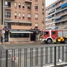 Incendio en restaurante del barrio Infante Juan Manuel de Murcia provoca desalojos y alarma vecinal. Un suceso repentino