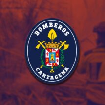 Incendio en un restaurante de La Manga provoca daños estructurales y una gran columna de humo visible a kilómetros