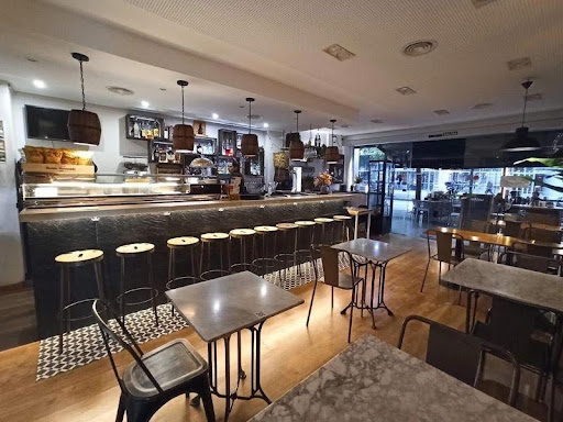 Desglose económico e inversión necesaria para montar un bar en Cabrera de Mar